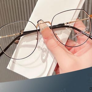 Retro Round Blue Light Blocking Reading Glasses: Metal Frame Fashion Eyewear