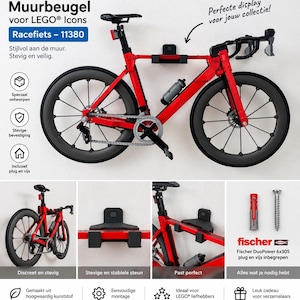 Könnte beinhalten: Eine schwarze Wandhalterung für das LEGO Icons Rennrad-Modell 11380. Die Halterung hält ein rotes Fahrradmodell. Enthält einen Fischer DuoPower 6x30S Dübel und eine Schraube. Der Text lautet Muurbeugel voor LEGO Icons Racefiets 11380, Perfecte display voor jouw collectie, Stijlvol aan de muur, Stevig en veilig, Speciaal ontworpen, Stevige bevestiging, Inclusief plug en vijs, Discreet en stevig, Stevige en stabiele steun, Past perfect, Alles wat je nodig hebt, Gemaakt uit hoogwaardig kunststof, Eenvoudige montage, Ideaal voor LEGO liefhebbers, Leuk cadeau voor verzamelaars.
