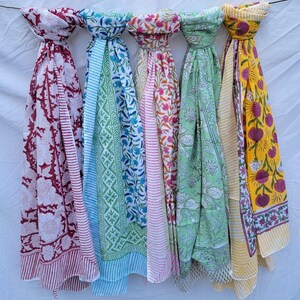 Katoenen sarong met Indiase blokprint, strandkleed met bloemenprint