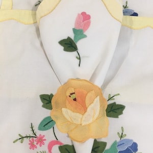 Vintage Placemats and Napkins Floral Applique Pink White Yellow Set of 4