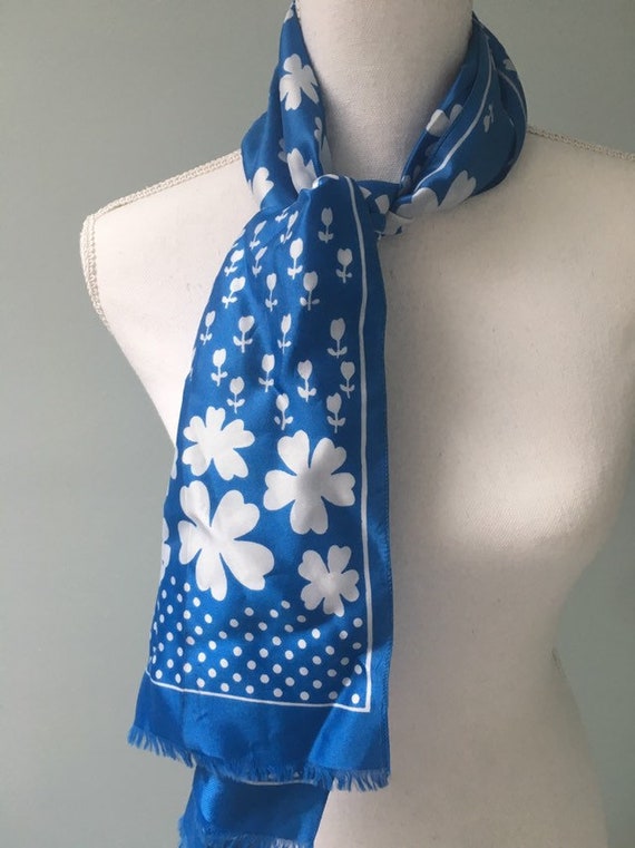 Vintage Mod Floral Neck Scarf Blue and White St. … - image 1