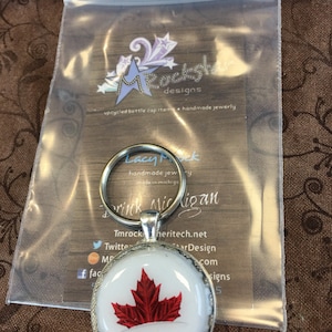 Molson upcycled keychain, maple leaf, canada, molson light, beer, beer gift, custom, handmade