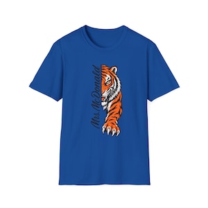 Tiger Half Face med klo T-shirt | Vertikalt skriftnamn