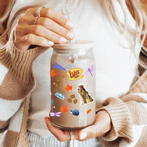 Taza de vidrio de café helado Gilmore, regalo Gilmore, copa de vidrio de lata de cerveza, regalos Gilmore para ella, copa de vidrio Lukes, copa de vidrio, Lorelai, Rory, taza de 16 oz