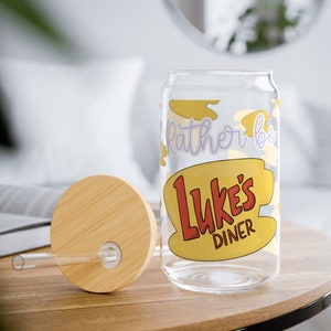Taza de vidrio de café helado Gilmore, regalo Gilmore, copa de vidrio de lata de cerveza, regalos Gilmore para ella, copa de vidrio Lukes, copa de vidrio, Lorelai, Rory, taza de 16 oz