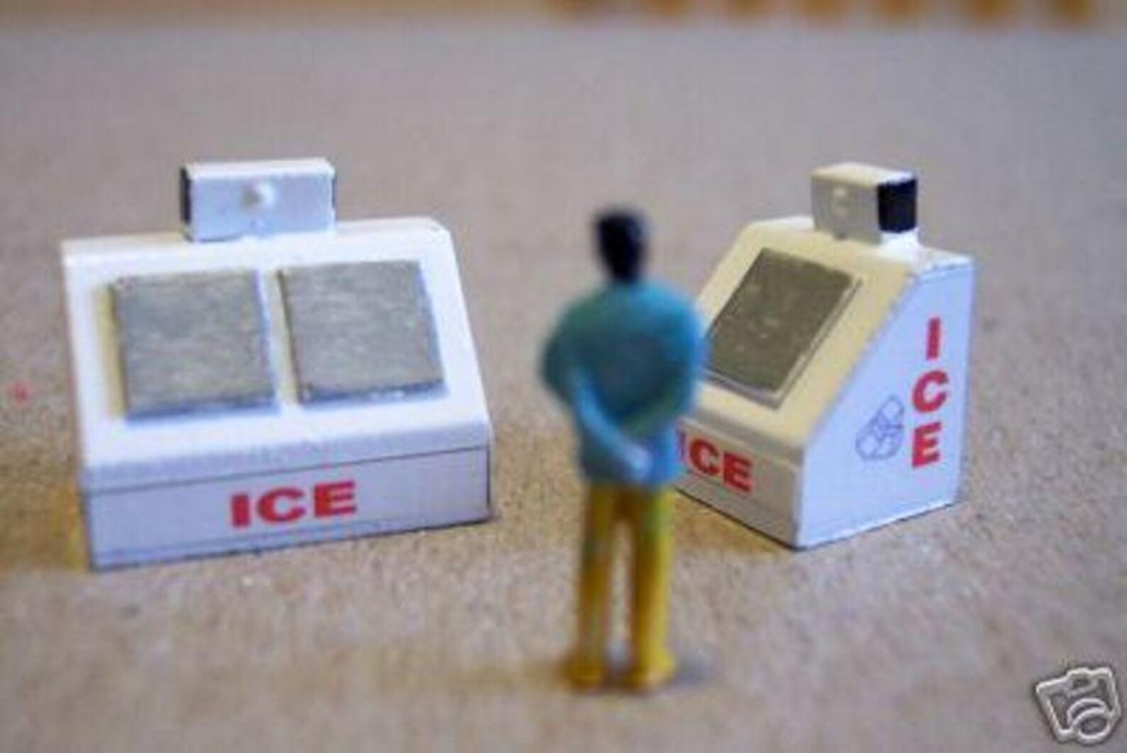 HO Scale Ice Vending Machines 2 Pack Finished and Ready 2 Install 1:87 ...