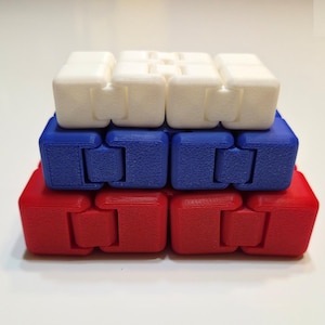 Infinity Cube - 3D Printed Cube Fidget Toy – Desk Toy for Anxiety Relief, Kids & Adults – Articulated Sensory Gift, Stocking Stuffer