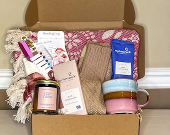 Pink Book Lover Gift Box: Cozy Reading Set