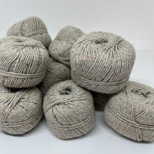 Seaweed yarn, organic yarn, vegan yarn. Plant yarn, weaver, crochet, fibre arts.