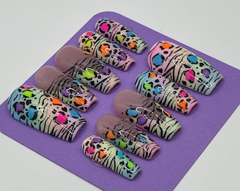 Customize nails: Create your own set!