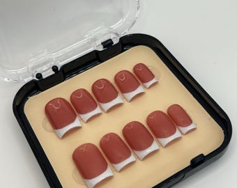 Customize nails: Create your own set!