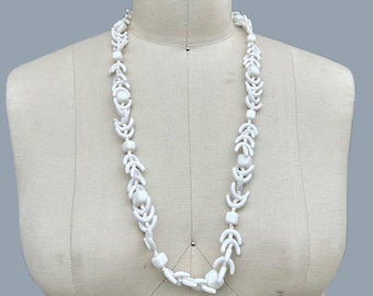 MIRIAM HASKELL Necklace Vintage 70s/80s Jewelry White Resin Beads | Costume Jewelry | American Designer Jewelry