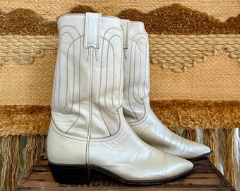 VINTAGE JUSTIN 1970s Leather Western Boots | 70s Pearl White Cowgirl Boots | Pointed Toe | Cuban Stacked Heel | Women&#39;s Size 7.5A