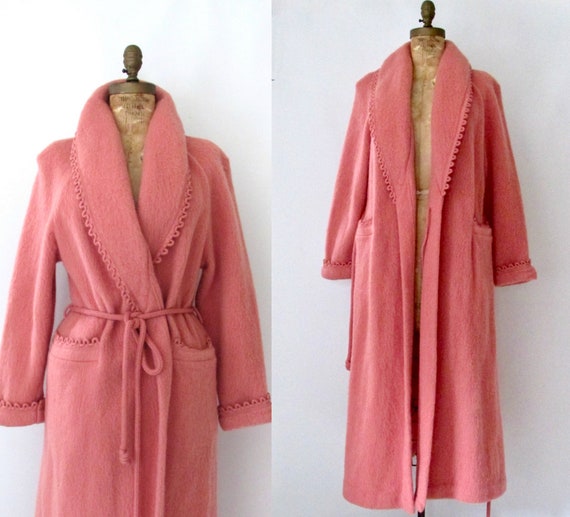 COZY DOES IT Val d'Arizes Vintage 70s Robe Coat |