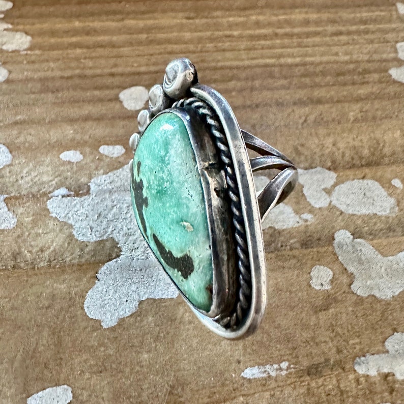 BEST FOOT FORWARD Vintage Handmade Large Ring Sterling Silver, Turquoise Native American Navajo Made Jewelry Southwestern Size 6 1/2 image 4