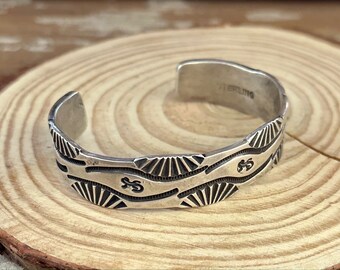 SILVER RIVER Sterling Silver Overlay Cuff 32g | Large Sterling Bracelet, Lizard Design | Native American Jewelry Hopi Style, Southwest