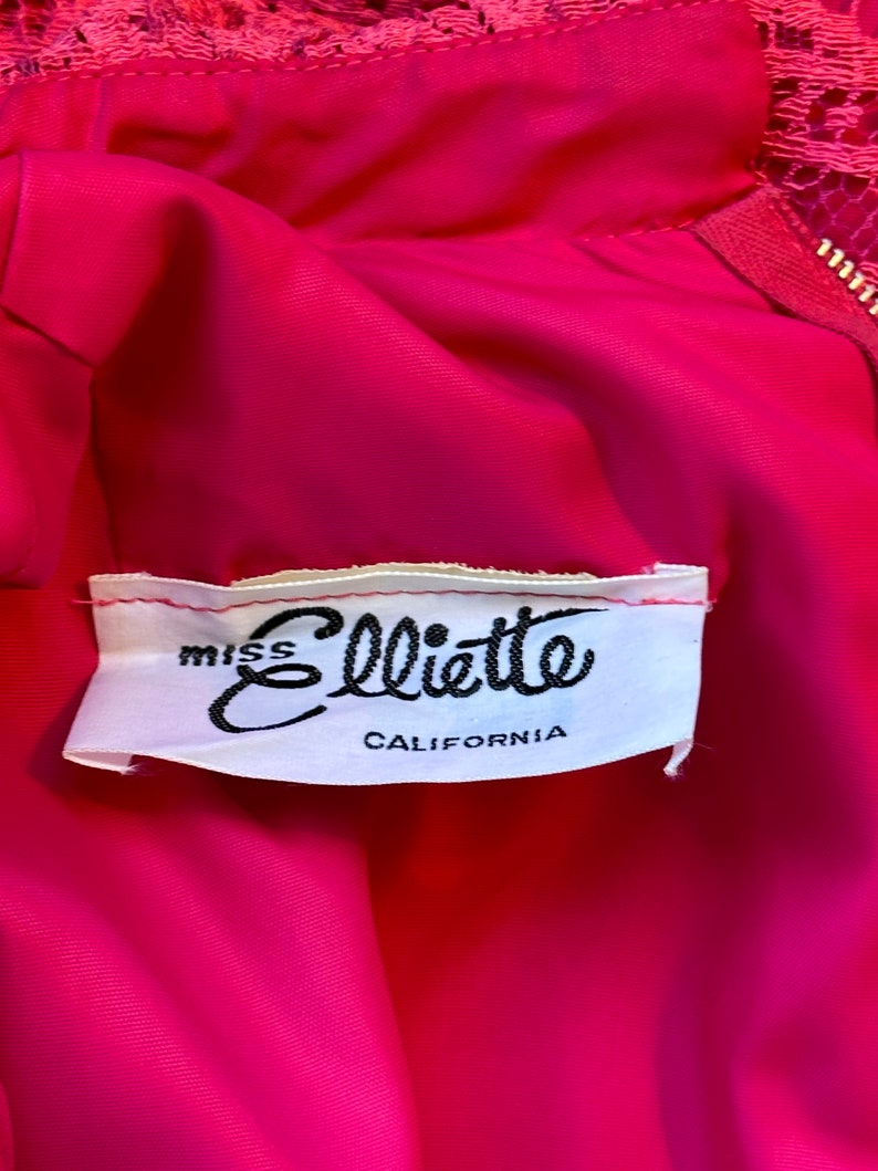 MISS ELLIETTE California, Vintage 60s Hot Pink Dress w/ Chantilly Lace & Bows, Dead Stock w/ Tags Mod 70s 1970s Barbie Pink Size Small image 10