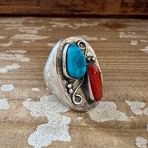 Bague pour homme vintage faite main en argent sterling, turquoise, corail Bijoux navajos du sud-ouest des États-Unis Taille 9 1/2 image 3