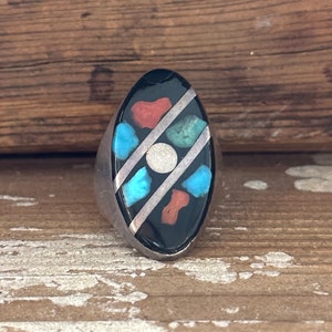 GRAPHIC SHAPES Vintage 70er Silber Multi-Stone Inlay Statement Ring 1970er Jahre Navajo oder Zuni Schmuck der amerikanischen Ureinwohner Größe 25 cm Bild 1