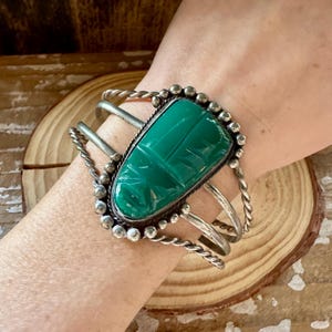 1950s VINTAGE MEXICAN SILVER and Green Onyx Cuff | Sterling Silver | 50s Onyx Aztec Face Bracelet | Taxco Mexico Southwestern Jewelry
