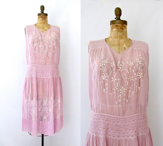 PLEASANT FOLK Vintage 20s Peasant Embroidered Dres