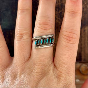 TURQUOISE CHICLE Sterling Silver Ring | Unique Shape Ring | Sawtooth Bezels | 1970s, 70s | Southwestern Jewelry | Size 6 1/4