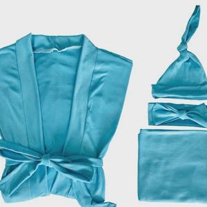 Maternity robe and swaddle, baby swaddle blanket, hospital outfits, matching swaddle set, matching outfits, baby girl, turquoise.