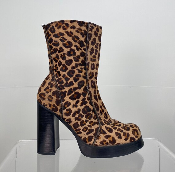 90's Vintage Leopard Chunky High Heel Ankle Boots… - image 2