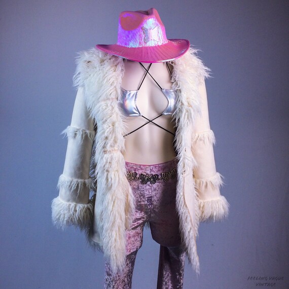 90's does 70's Shaggy White Faux Fur Maxi Coat //