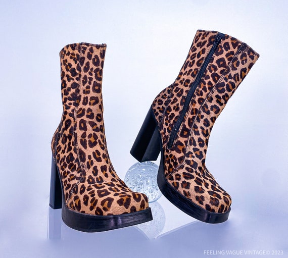 90's Vintage Leopard Chunky High Heel Ankle Boots… - image 1