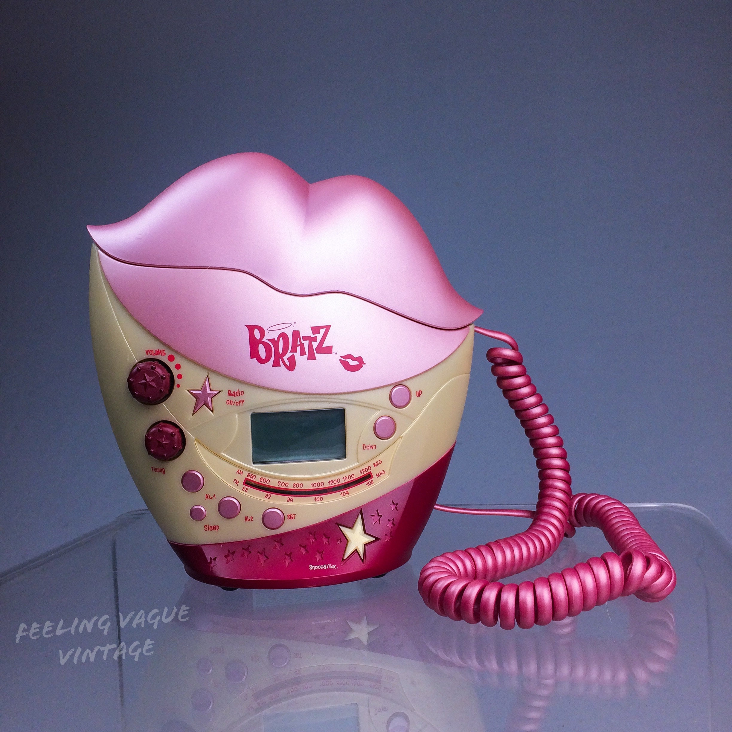 Y2K Bratz Phone Radio Clock Combo Iconic Lips Design // Etsy Canada