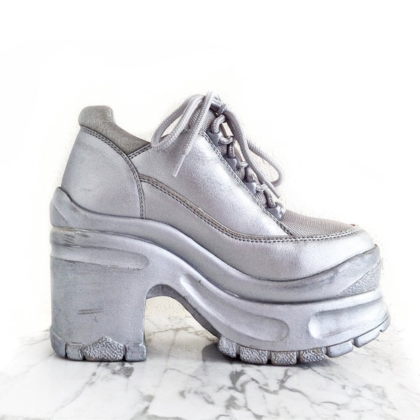 Le Freak 90's Silver Metallic Platform Chunky Heel Sneakers