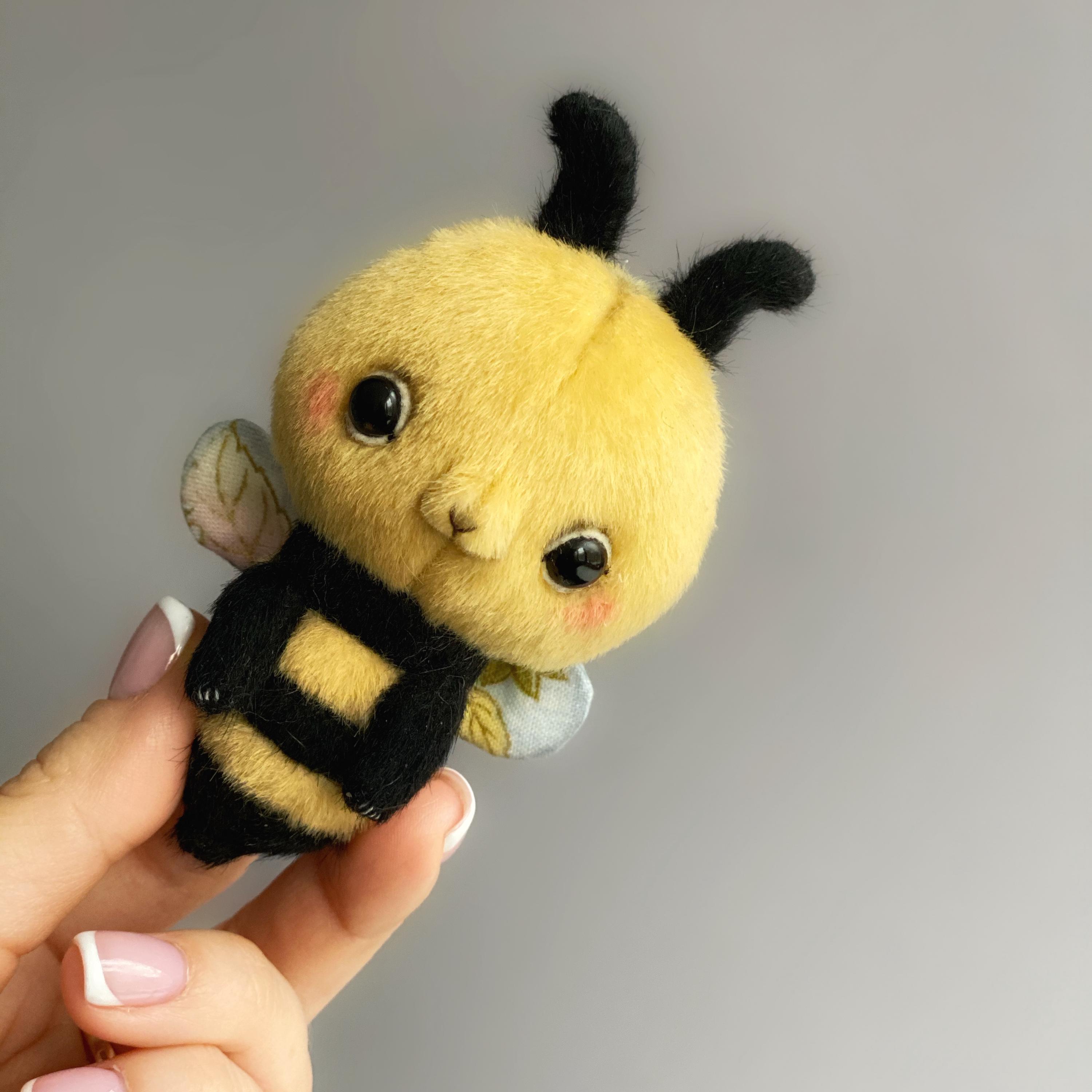Bee PDF Sewing Pattern Video Tutorial DIY Stuffed Toy Pattern DIY Honey ...