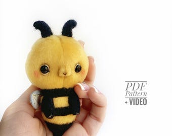 Modello di cucito PDF a forma di ape Tutorial video Modello di peluche fai da te Modello di giocattolo per bambini a forma di ape fai da te Facile da cucire per principianti TSminibears
