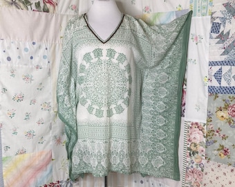 SMALL/MEDIUM Blouse Cotton Lightweight Soft Mandala Bohemian Hippie Flowerchild Boho White Green Top