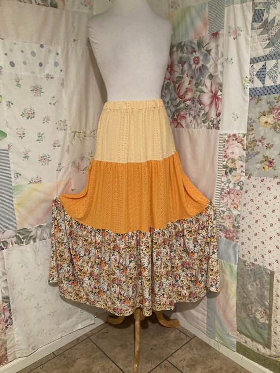 LARGE, Skirt, Tiered Stretchy Patchwork Eyelet Boh