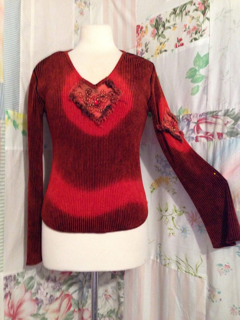 SMALL Sweater Pullover Stretch Bohemian Hippie Flowerchild Burnt Orange Black Appliqu\u00e9d Top