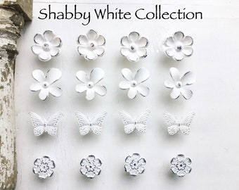 Shabby White Flower Knobs , Shabby Chic Dresser Drawer Pulls Knob Handles ,Vintage White  , Light White Knobs , Winter White Home , Chippy