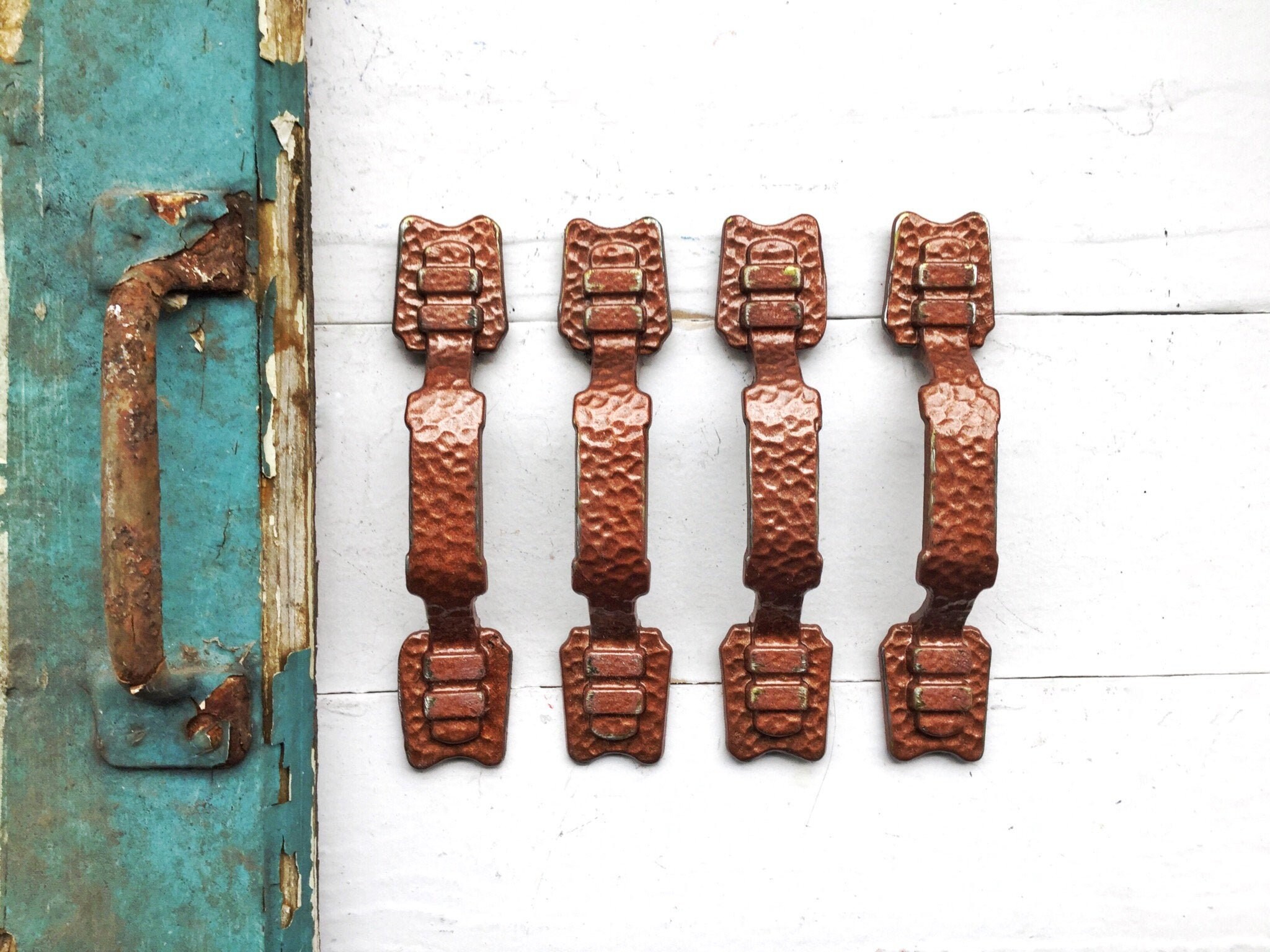 Copper Hammered , Antique Hammered Copper Metal Handles Pulls , Industrial Look , Rustic Vintage , Country Dresser , Copper Bronze , Spring