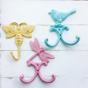 Cast Iron Bird Bee Dragonfly Hooks , Garden Nursery Decor ,Animal Hooks , Bathroom Decor Hooks , Coat Hook , Decorative Hook , Hook For Wall