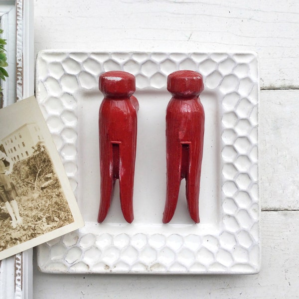 Red Kitchen Decor , Vintage Laundry Clothes Pin Pulls , Shabby Kitchen Knobs , Laundry Cabinet Knobs , Kitchen Aid Red Decor, Chippy Red