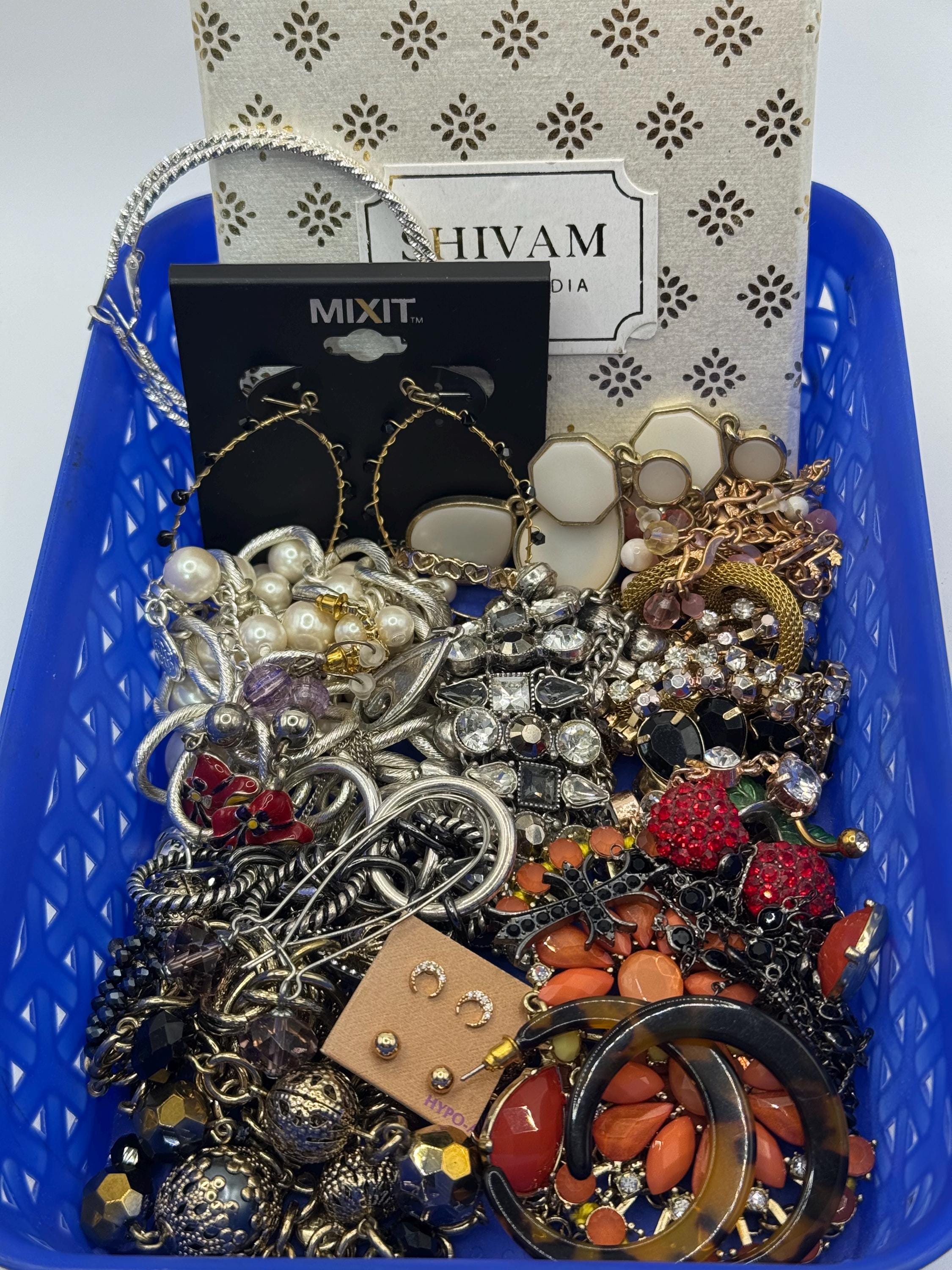 Mystery jewelry bag - Etsy 日本
