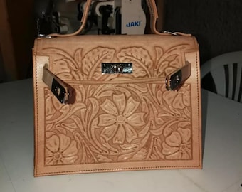Bolso de mano artesanal de auténtica piel marroquí – Diseño floral repujado – Bolso estructurado con asa superior