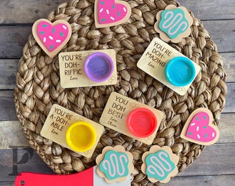 Personalized Wooden Valentine’s Day Cards with Play-Doh – Perfect for Kids’ Classroom Celebrations!