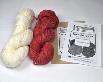 Kit de teinture pour fil rouge sang de boeuf, teindre votre propre laine, fil teint à la main, teinture en pot de cornichon, kit de teinture pour fibres protéinées, teinture maison