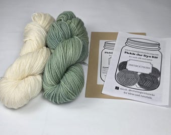 Kit de teinture pour fil vert sauge, teindre votre propre laine, fil teint à la main, teinture en pot de cornichon, kit de teinture pour fibres protéinées, teinture maison