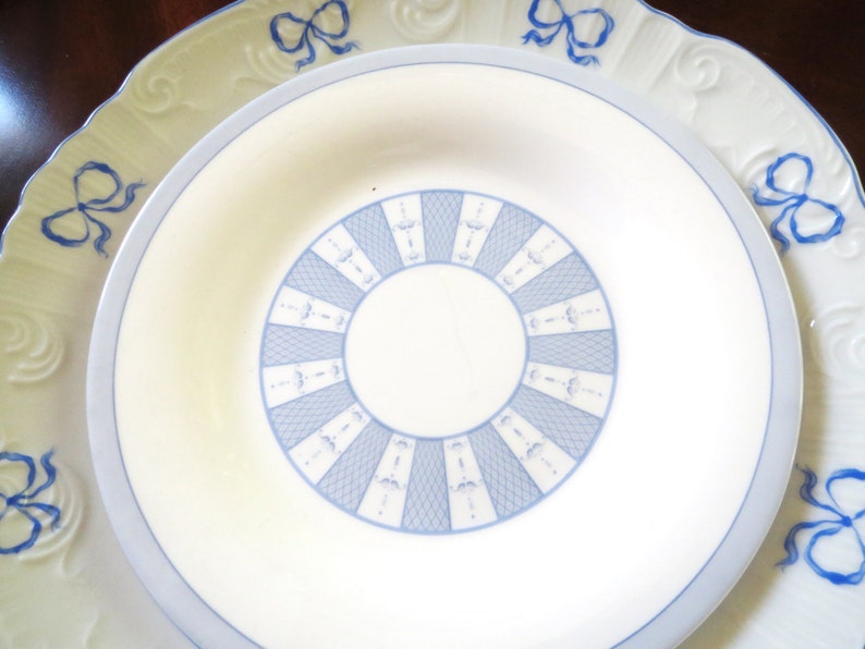 Salad Teacup and Saucer Dinner Plates Vista Alegre Mismatched setting blue pattern plates Myott Finlandia
