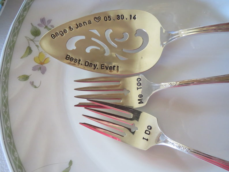 Vintage, Custom Silverplate Cake Server, Hand Stamped, Wedding, Personalized Cake Server, Tasting Forks, Table Setting, CUSTOM cake server Bild 3