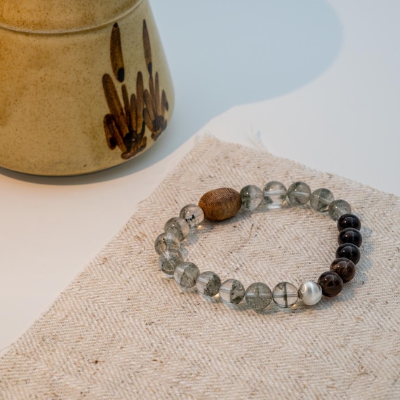 Handmade Green Phantom Quartz Bracelet: Agarwood & Smoky