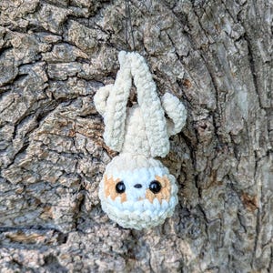Crochet Sloth Keychain – Hanging Plush Bag Charm | Kawaii Amigurumi Toy Gift for Sloth Lovers